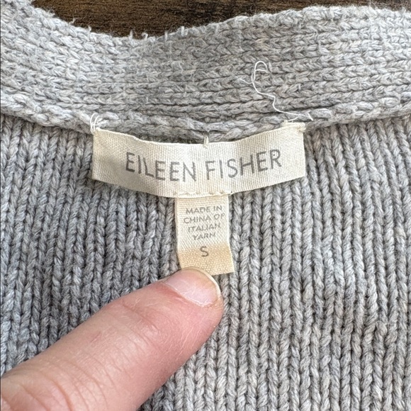 Eileen Fisher Light Gray Button-Up Cardigan Italian Yarn Size Small - Picture 4 of 6